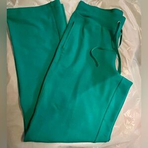 NWOT Danskin Pants with String and Pockets. SIZE SMALL OFFERS WELCOME!